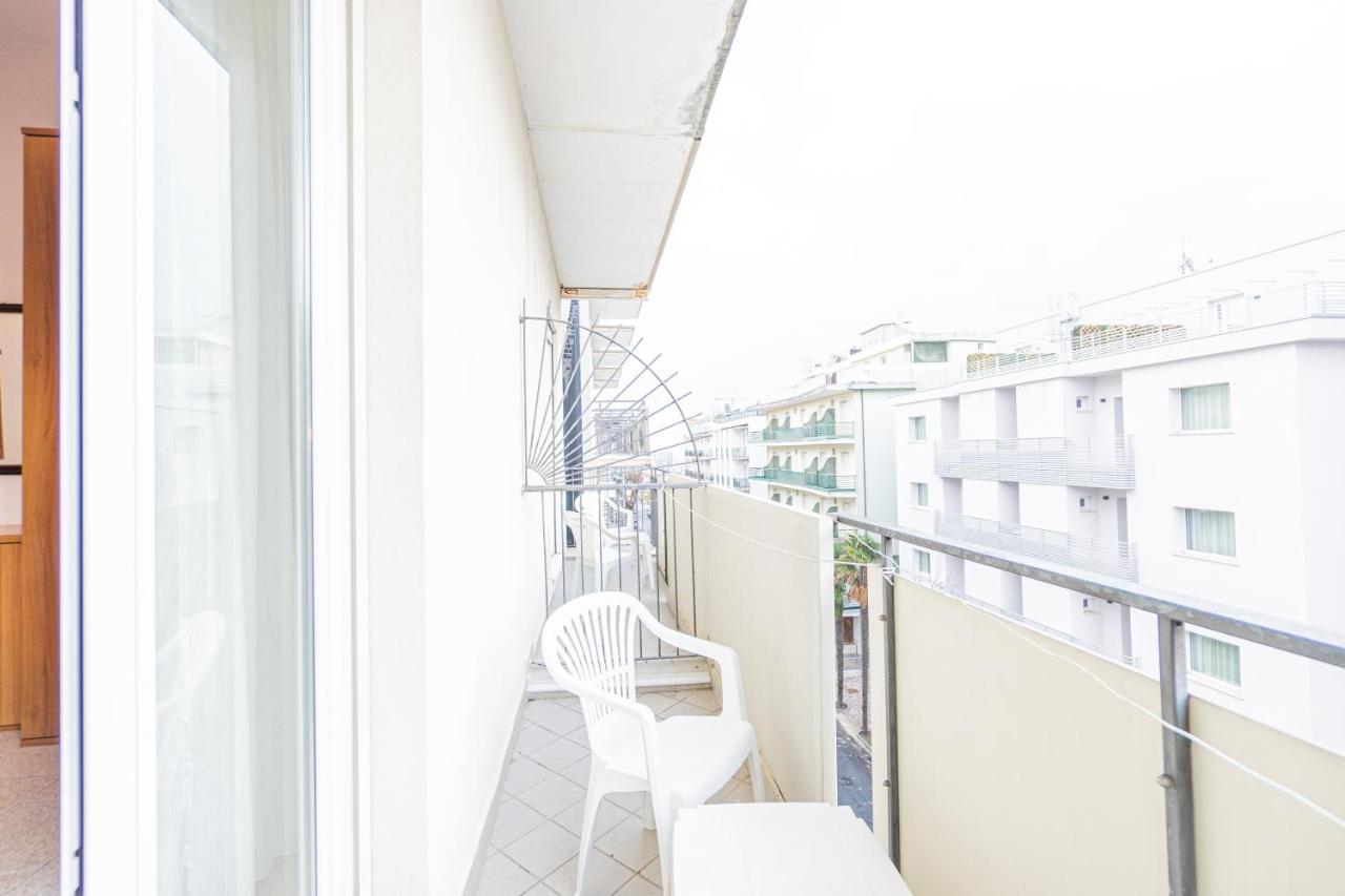 Hotel Arlino Rimini Eksteriør bilde